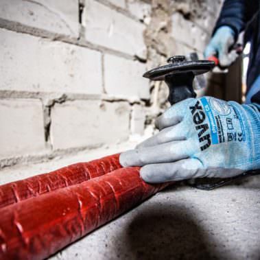 Pinke Montage Wasseranschlüsse